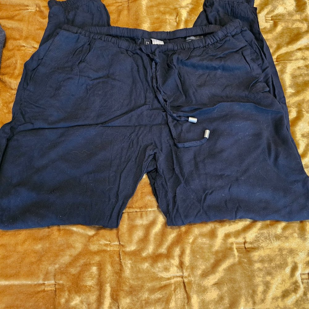 H&M Divided Black Pants